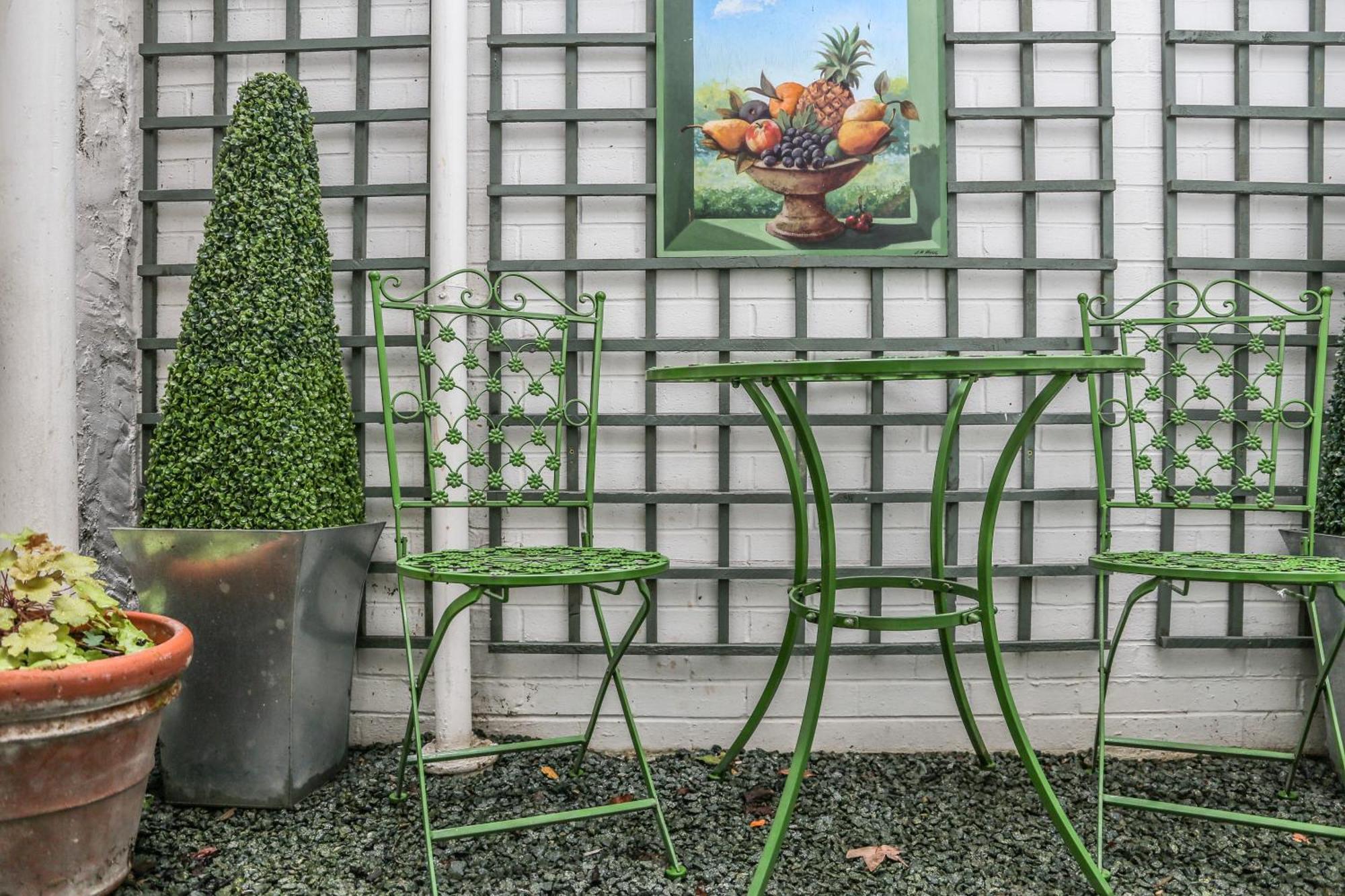 Stunning Chelsea Nest * London