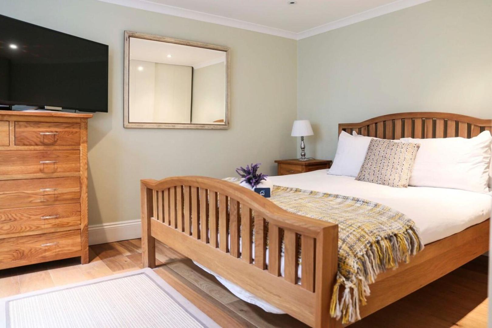Stunning Chelsea Nest *