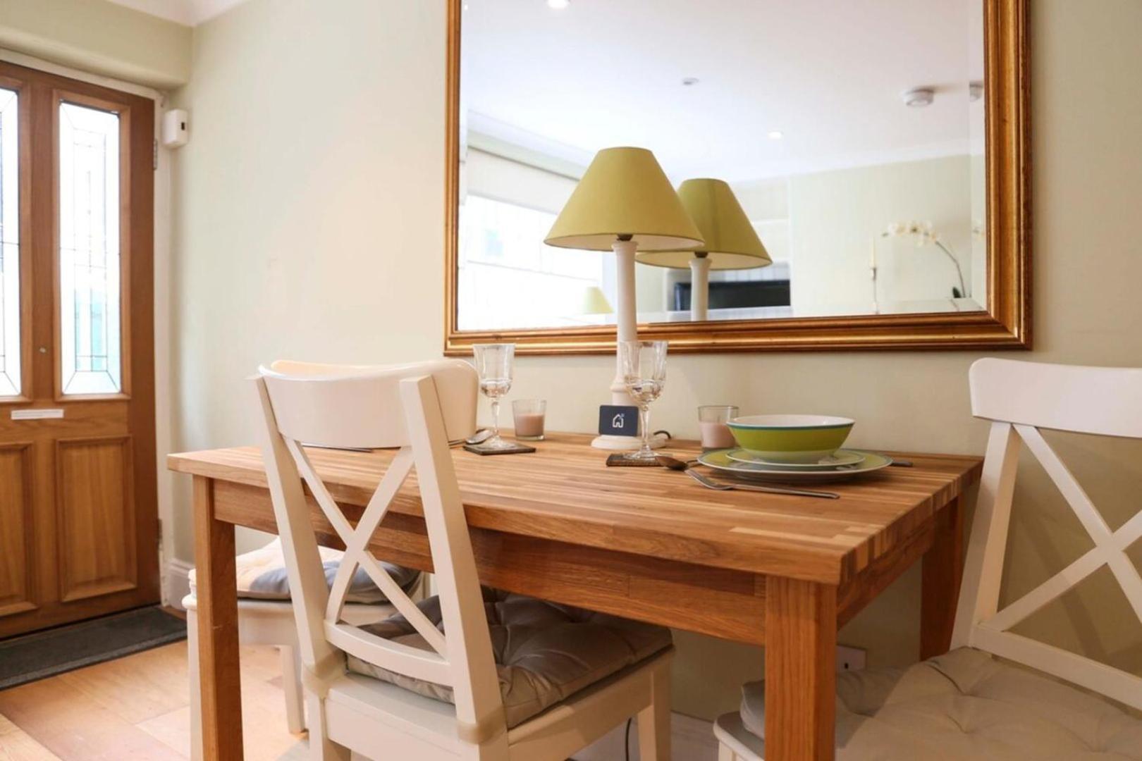 Stunning Chelsea Nest *
